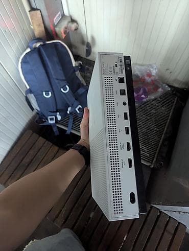 Xbox One: Xbox one s 512гб аретфатичит, в комплекте только приставка — 2