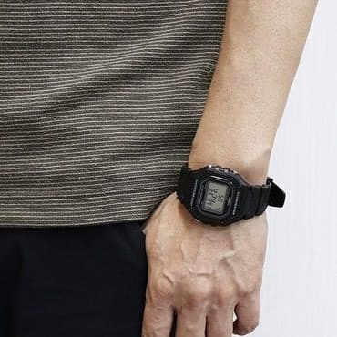 часы фирмы casio: Фирменные спортивные часы ! ___ Функции : секундомер, будильник — 2