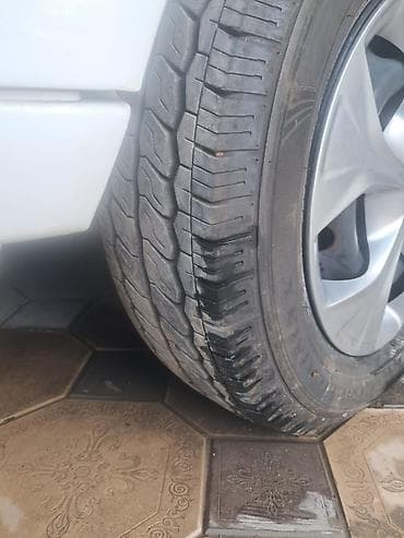 Жеңил жүк ташуучу унаа, Hyundai, Стандарт, 3 т, Колдонулган — 6