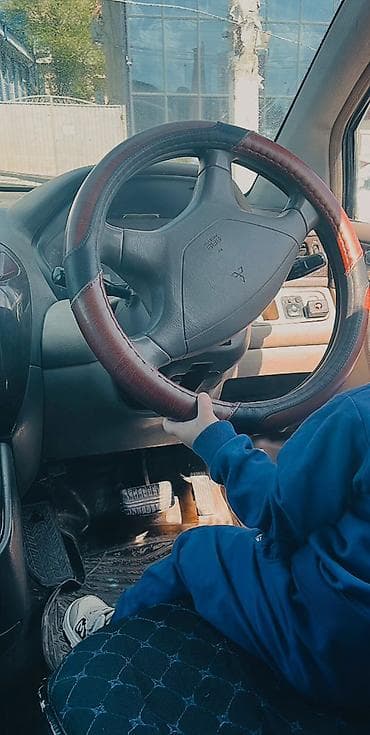 митсубиси спейс стар: Mitsubishi Chariot: 1997 г., 2.4 л, Автомат, Бензин, Минивэн — 5