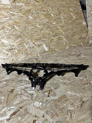 bwm e60: Решетка радиатора Toyota — 6