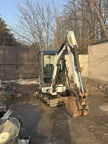 мини экискаватор: Экскаватор, Гусеничный — 2