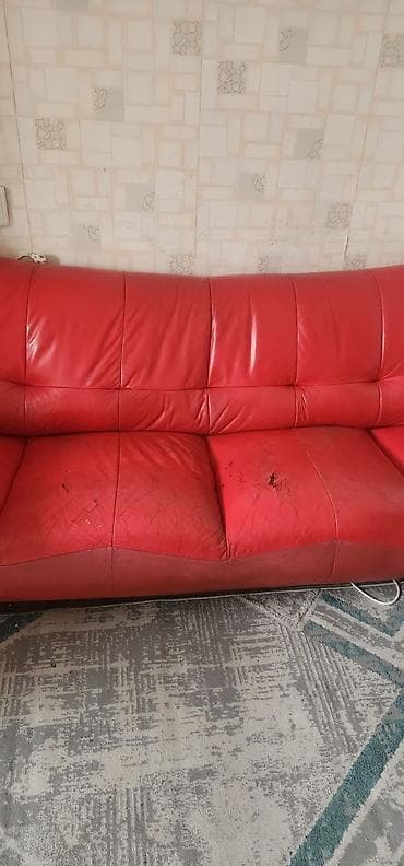 Диваны: Прямой диван, Б/у — 2