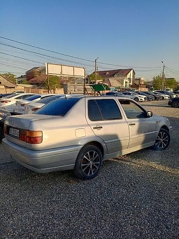 тромблер венто: Volkswagen Vento: 1993 г., 1.8 л, Ручные, Газ, Седан — 7