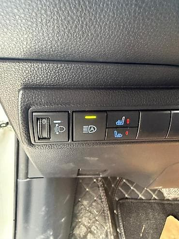 тойота авенсис 1: Toyota Corolla: 2019 г., 1.8 л, Вариатор, Гибрид, Седан — 5