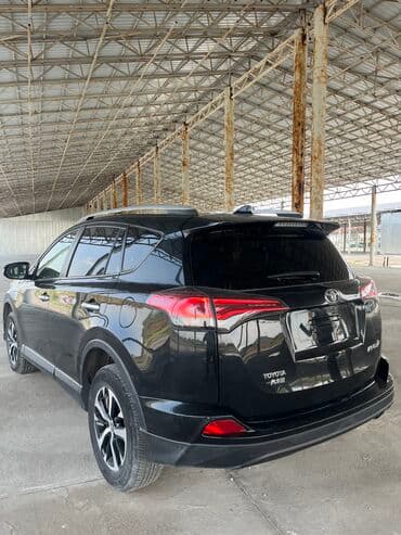продаю тойота раф4: Toyota RAV4: 2018 г., 2 л, Автомат, Бензин, Внедорожник — 5