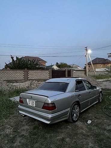 Mercedes-Benz W124: 1995 г., 3.2 л, Автомат, Бензин, Седан — 1