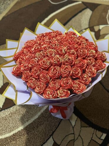 цветы сделаны из бисера: Розы на заказ из атласных лент — 2