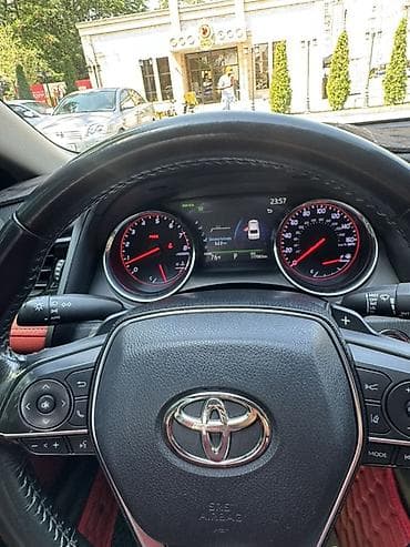 Toyota Camry: 2020 г., 2.5 л, Автомат, Бензин, Седан — 9