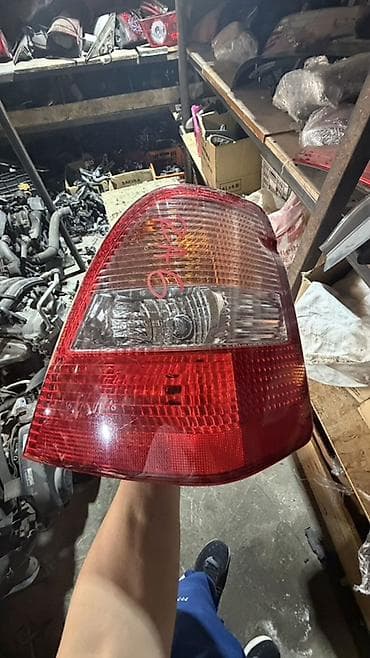 Задний фонарь (левый) для автомобиля. - Тип: комбинированный задний — 1