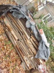 Пленка и бумага: Стопка крупноформатного гофрокартона и картонных листов - Материал — 5