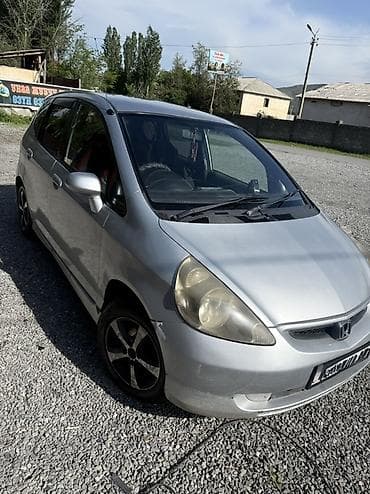 Honda Fit: 2002 г., 1.3 л, Автомат, Бензин, Хэтчбэк