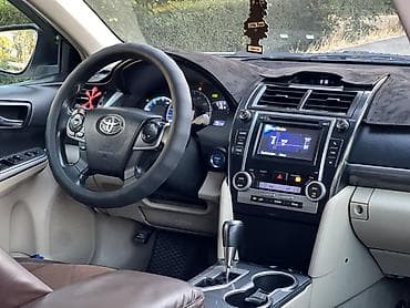 Toyota Camry: 2013 г., 2.5 л, Автомат, Гибрид, Седан — 7