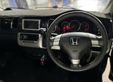 Honda Stepwgn: 2004 г., 2 л, Автомат, Бензин, Минивэн