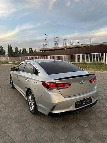 Hyundai Sonata: 2019 г., 2 л, Автомат, Газ, Седан — 10