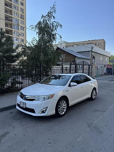 Toyota Camry: 2013 г., Гибрид — 1