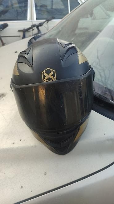 Велоаксессуары: Мотошлем интеграл с тёмным визором. - Тип: полноразмерный (integral) — 1