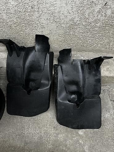 Автокосметика: Подкрылок Комплект Mercedes-Benz, 2009 г., Новый, Аналог — 1