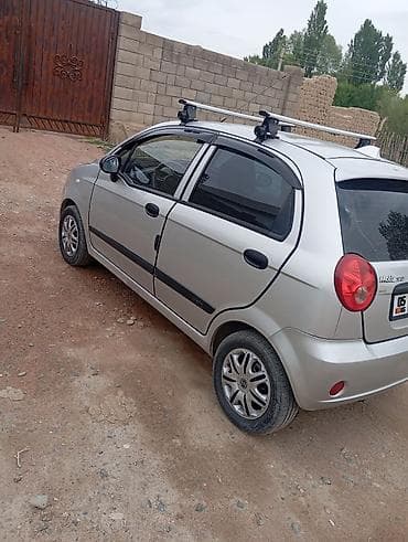 машина для парка: Chevrolet Spark: 2007 г., 0.8 л, Автомат, Бензин, Хэтчбэк — 5