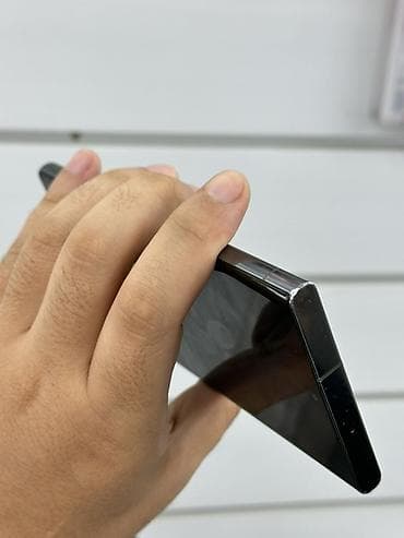 samsung 30s: Samsung Galaxy S23 Ultra, Б/у, 256 ГБ, цвет - Зеленый, 1 SIM, eSIM — 8