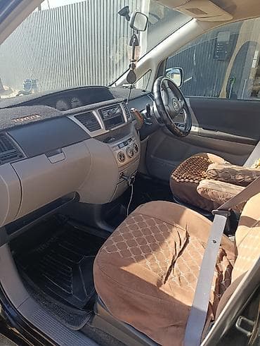 тайота хиасе: Toyota Voxy: 2004 г., 2 л, Автомат, Бензин, Минивэн — 10