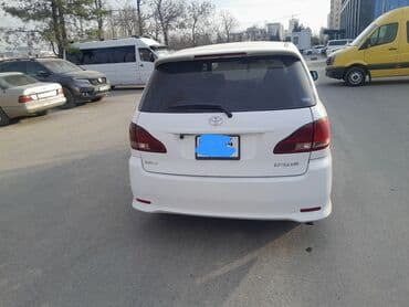 срочно продаю в связи с переездом: Toyota Ipsum: 2003 г., 2.4 л, Автомат, Газ, Вэн/Минивэн — 3