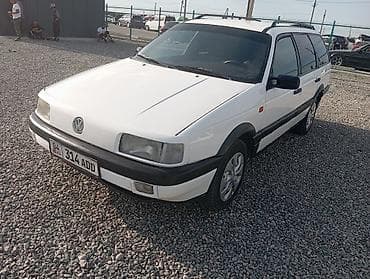 боковой: Volkswagen Passat Variant: 1992 г., 1.8 л, Механика, Бензин, Универсал — 1