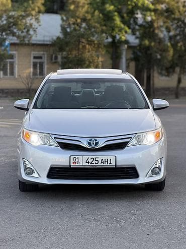 Toyota Camry: 2012 г., 2.5 л, Автомат, Гибрид, Седан — 6