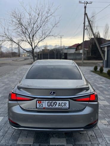 авто до 300000: Lexus ES: 2019 г., Бензин — 5