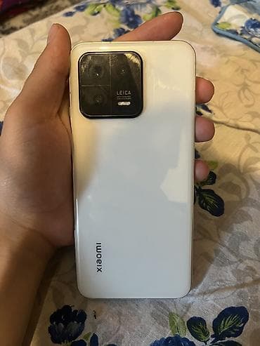 Xiaomi, 13, Б/у, 256 ГБ, цвет - Белый, 2 SIM