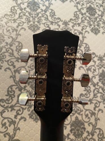 сколько стоит электрогитара в бишкеке: Акустическая гитара 6-струнная, форма корпуса дредноут с вырезом — 3
