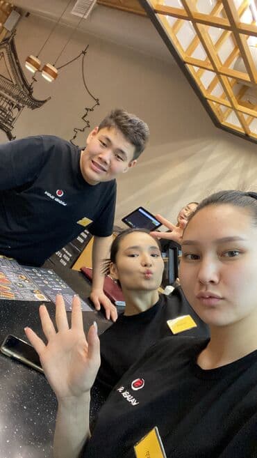 помощник бариста: Требуется сотрудник: Кафе, Оплата Дважды в месяц — 5