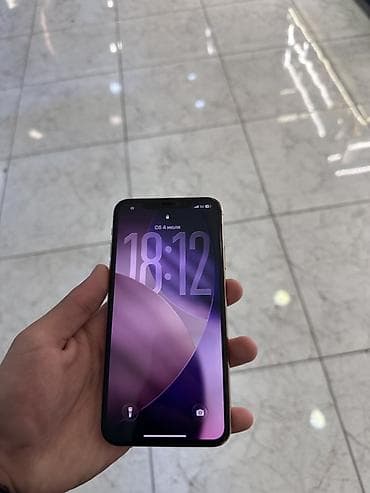 IPhone 11 Pro, золотой цвет Акб :73 свой родной 64гб Дисплей менял на