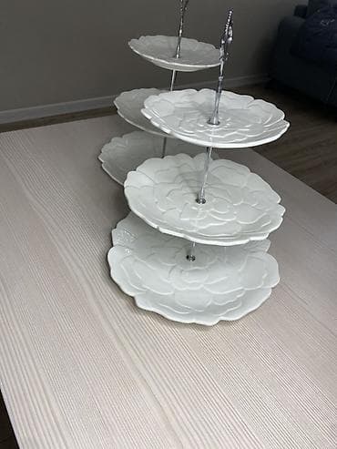 Посуда: Набор кухонной утвари и посуды Состав: - Профессиональный набор ножей — 6