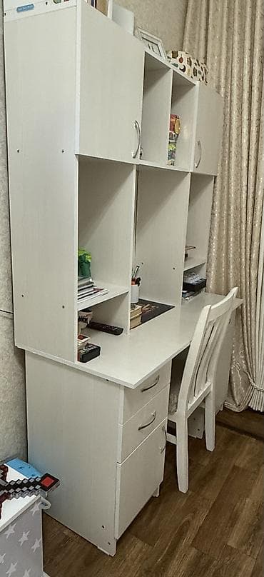 table study: Компьютерный стол, Б/у, С полками — 1