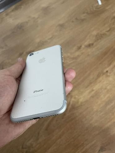 iphone qq: IPhone 7, серебристый цвет (Model A1778) Телефон не включается и — 1