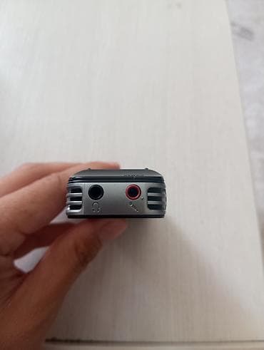 Диктофон Sony ICD‑PX470 - Компактный цифровой диктофон с дисплеем и