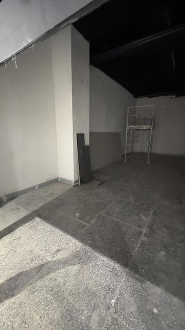 электроника магазин: Островок в ТЦ, В торговом центре, 25 м² Не действующий, Без оборудования, Без ремонта, Электричество — 2
