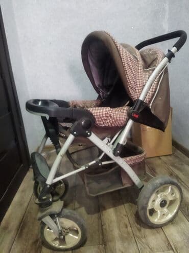 Коляска, цвет - Коричневый, Б/у