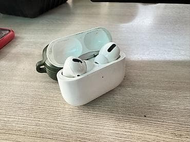 Беспроводные наушники-вкладыши Apple AirPods Pro с зарядным кейсом