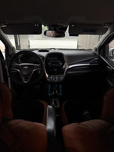 chevrolet cruze 2018: Chevrolet Spark: 2017 г., 1 л, Автомат, Бензин, Хэтчбэк — 6