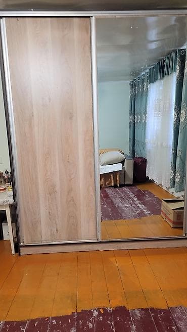 small table: Спальный гарнитур (дуб сонома/светлое дерево): - Двуспальная кровать — 3