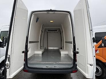 холодильник бу сатылат: Рефрижераторный фургон Mercedes‑Benz Sprinter 515 2,2 110kw 646 мотор — 5
