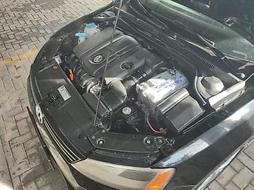 Volkswagen: Volkswagen Jetta: 2011 г., 2.5 л, Ручные, Бензин, Седан — 8