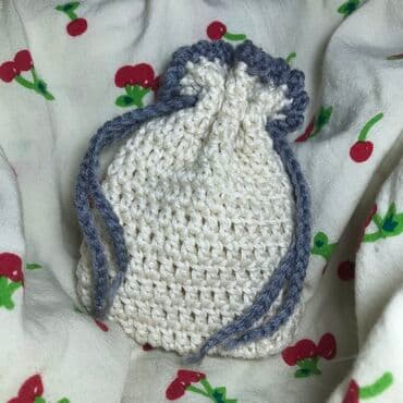 сумки оптом: Мешочек✨ Вязанный, своими руками. Состав белых ниток - полушерсть — 2