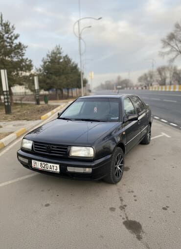 Volkswagen Vento: 1998 г., 2 л, Автомат, Седан at lalafo.kg Volkswagen Vento: 1998 г., 2 л, Автомат, Седан