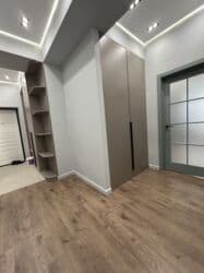 дома в новопокровке: 2 комнаты, 77 м², 4 этаж, Дизайнерский ремонт — 9