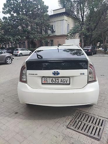 byd e1: Toyota Prius: 2012 г., 1.8 л, Вариатор, Гибрид, Хэтчбэк — 7