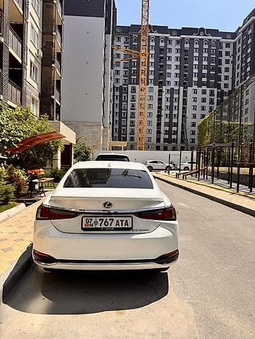 Транспорт: Lexus ES: 2025 г., Гибрид, Седан — 2