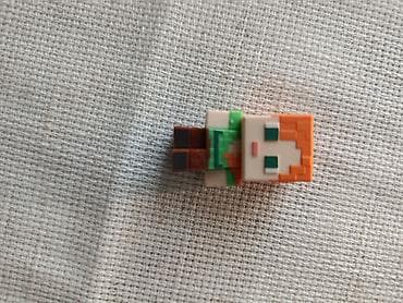 сувит: Мини-фигурка персонажа из игры в кубическом стиле (похожа на героиню с — 1